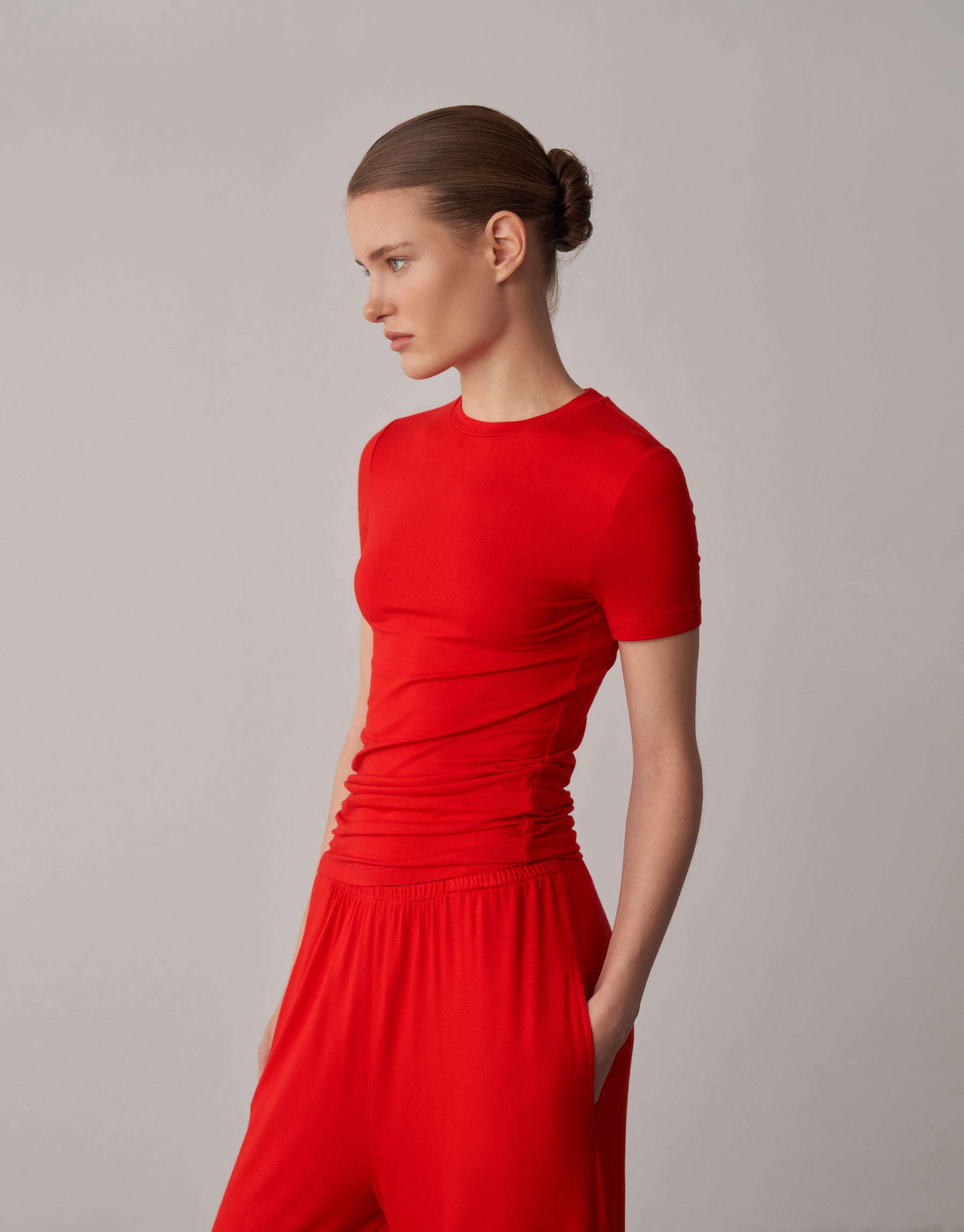 Fit Kesim Kısa Kollu Tişört