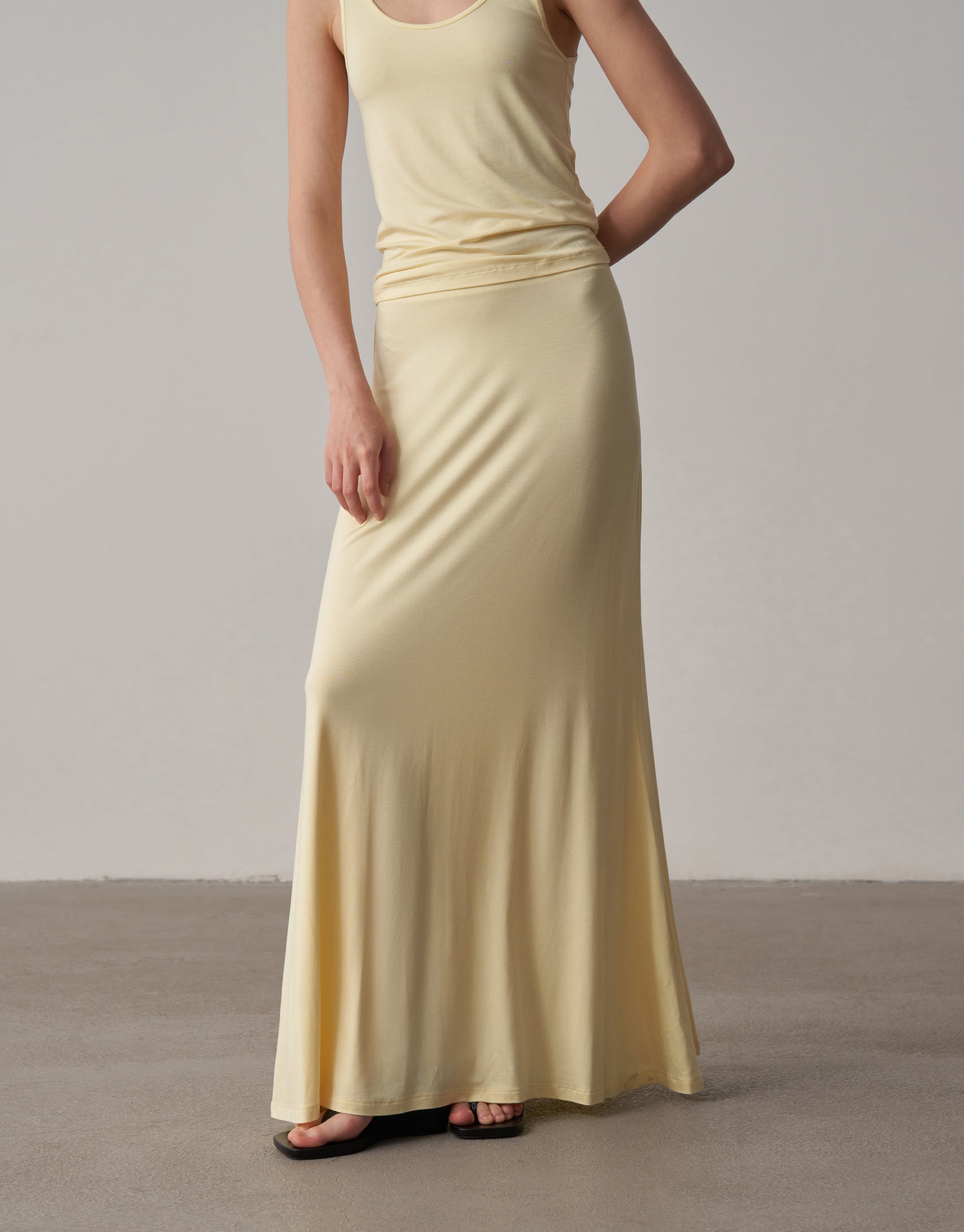 Long Skirt with Shape Area