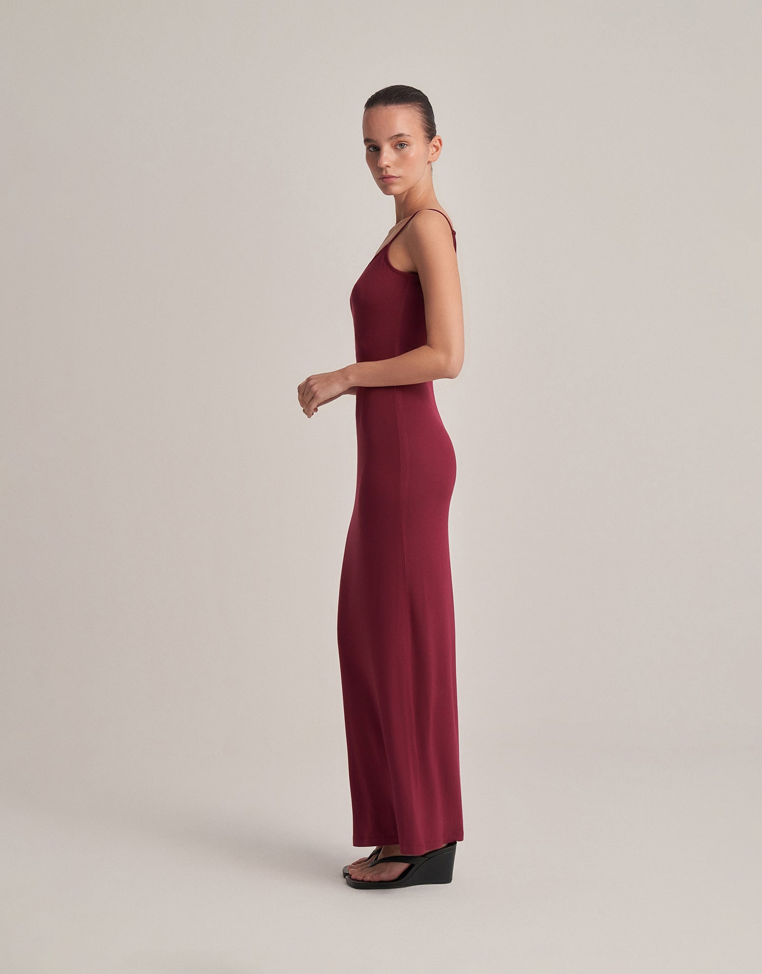 BACKLESS STRAPLESS LONG DRESS, BURGUNDY