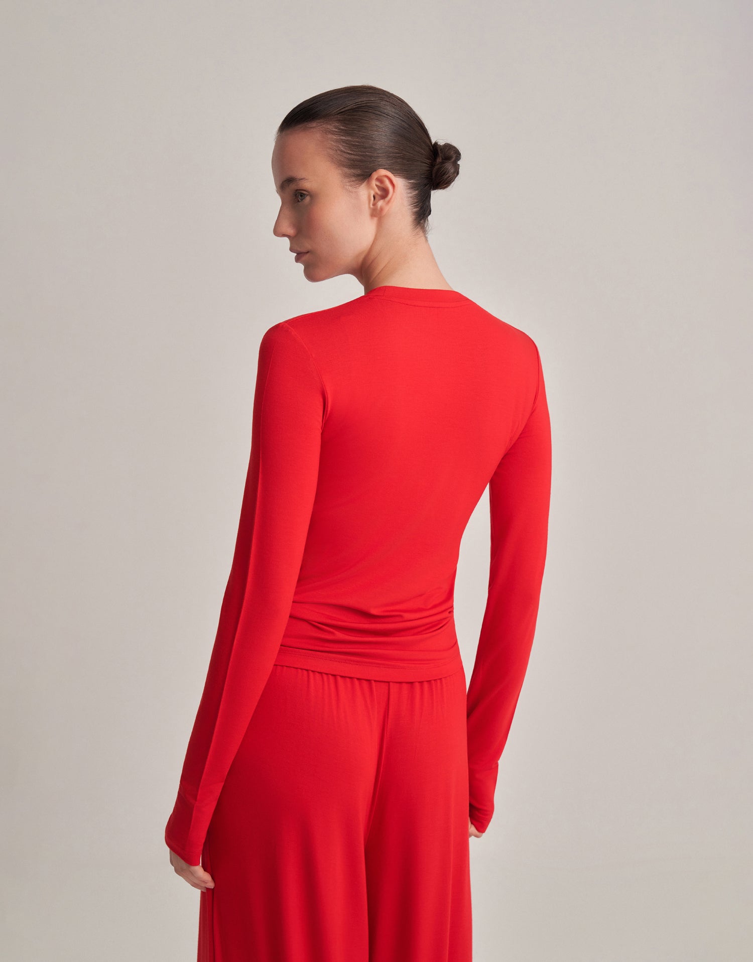 FITTED LONG-SLEEVE T-SHIRT RED