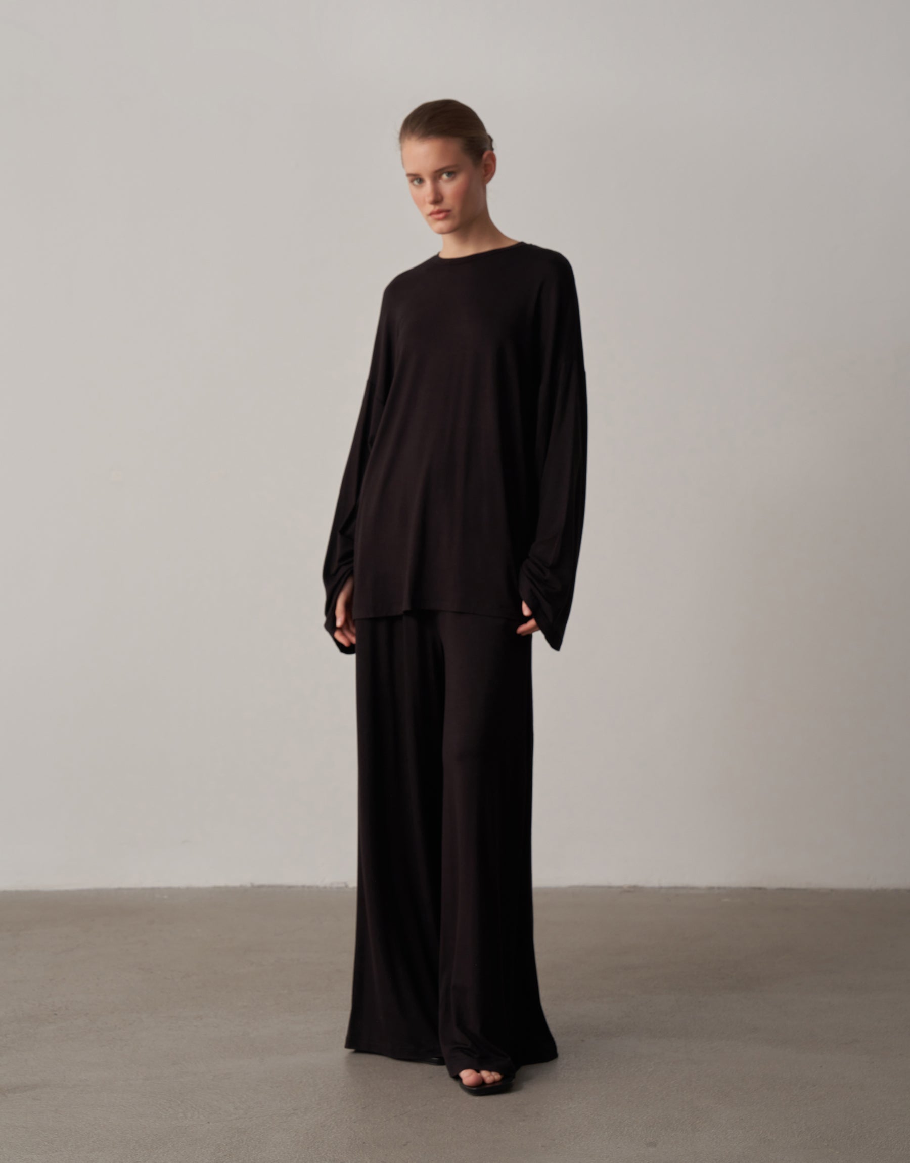 Relaxed Form Lie Blouse