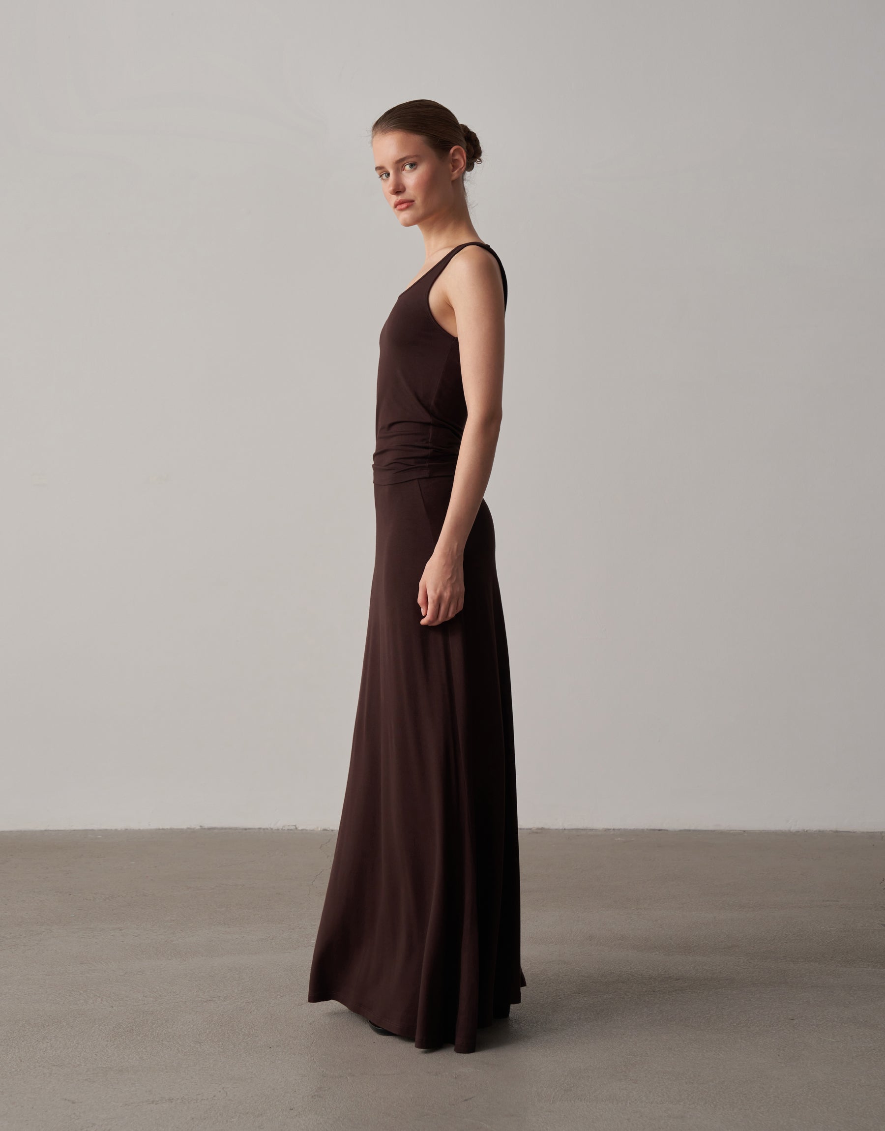 Long Skirt with Shape Area
