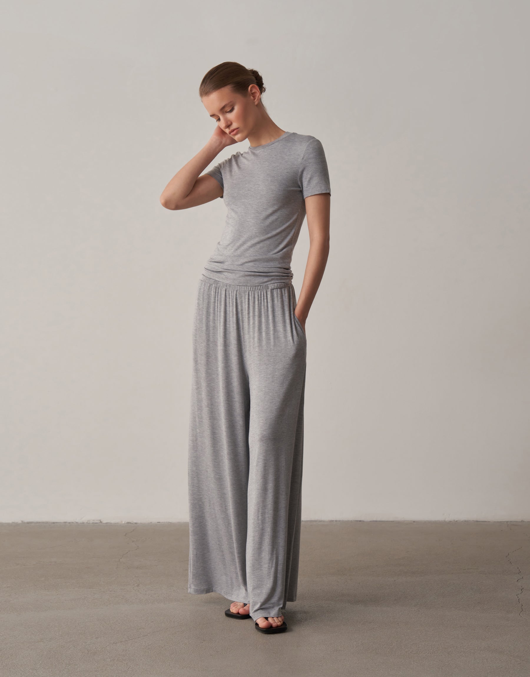 Fit Kesim Kısa Kollu Tişört