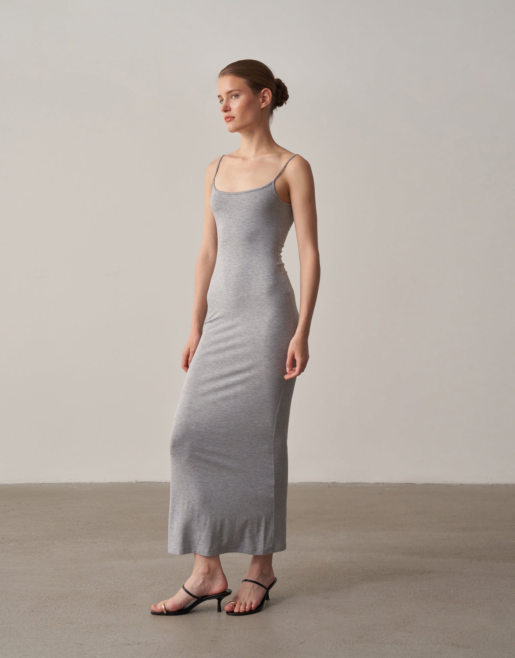 Gündüzden Geceye Askılı Midi Elbise