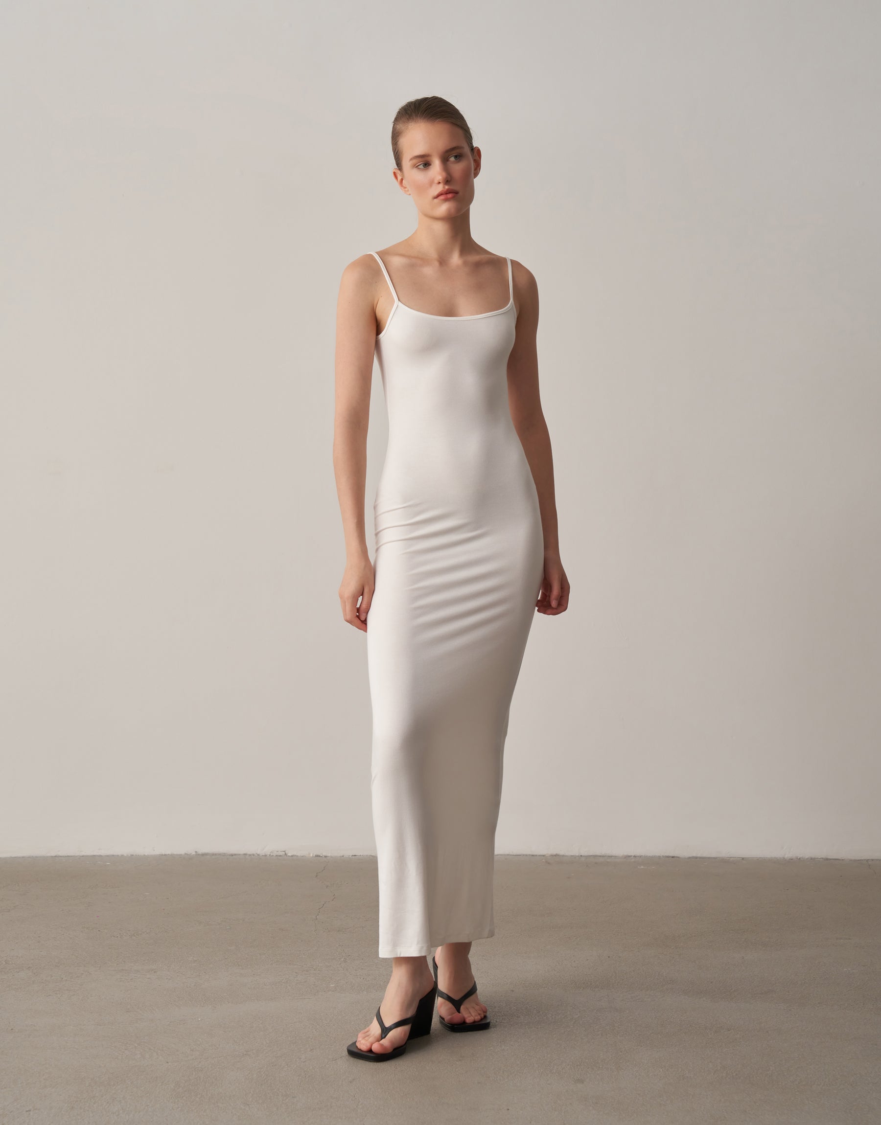 Gündüzden Geceye Askılı Midi Elbise