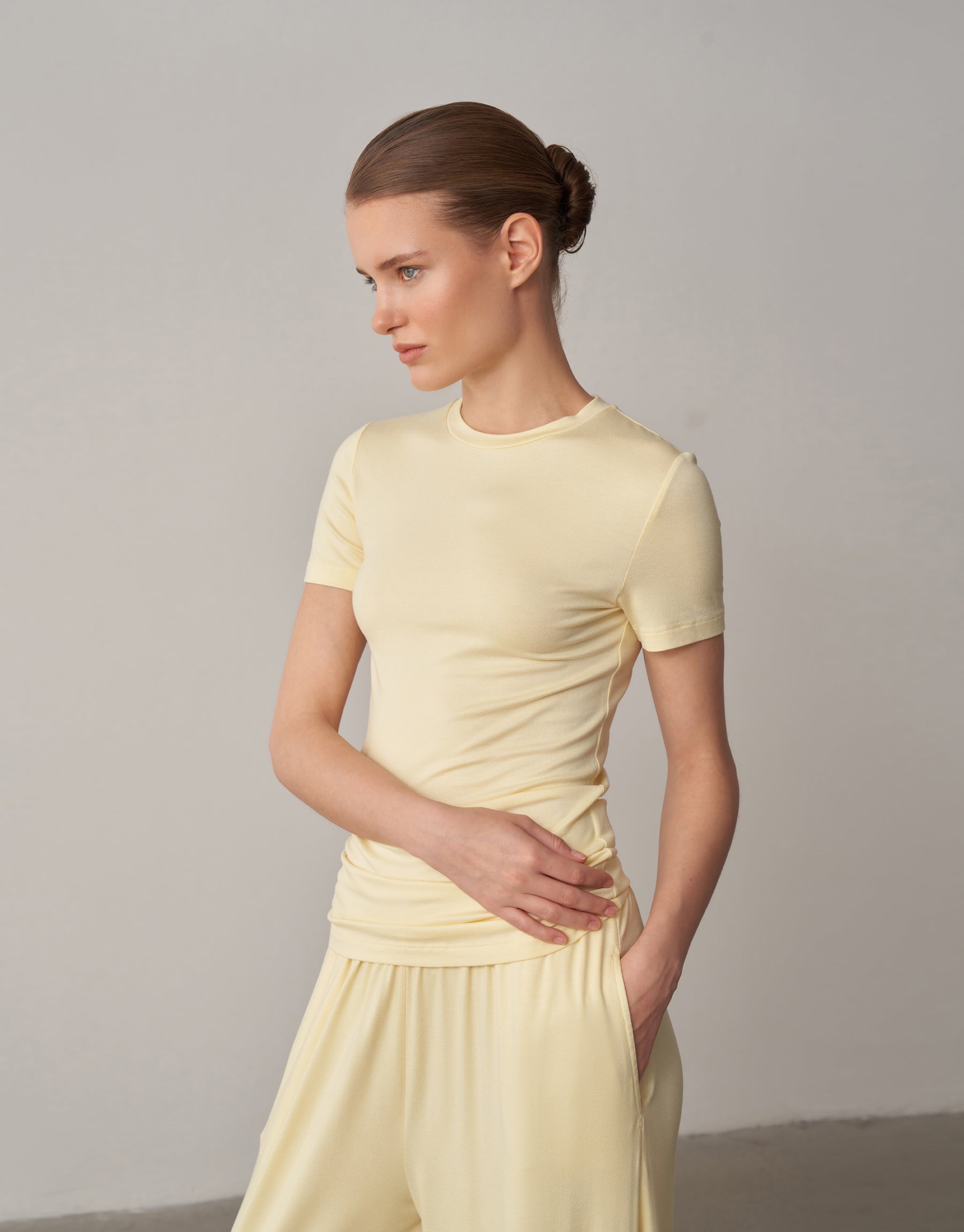 Fit Kesim Kısa Kollu Tişört