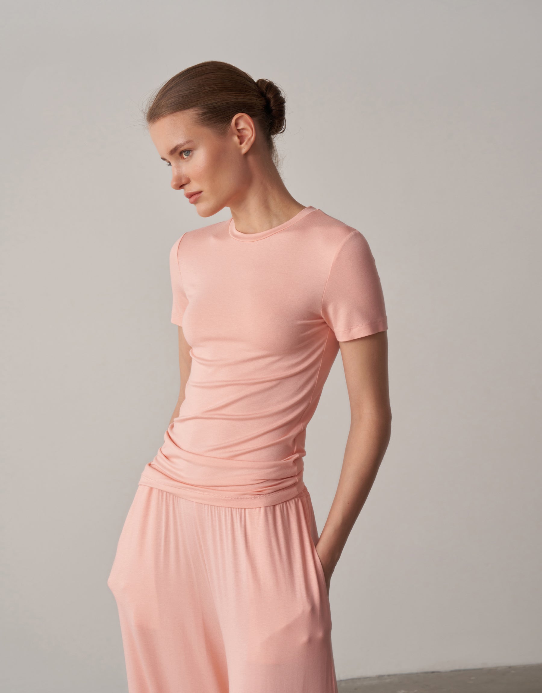 Fit Kesim Kısa Kollu Tişört