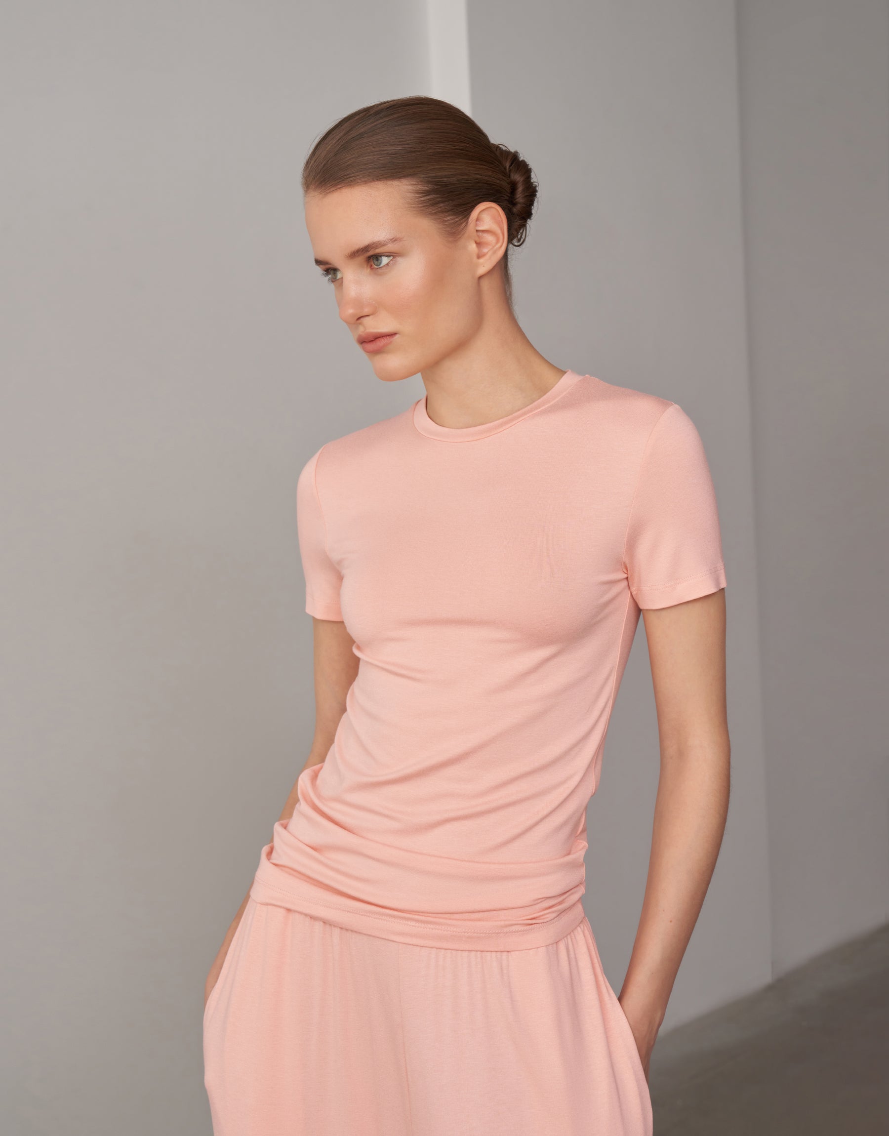 Fit Kesim Kısa Kollu Tişört