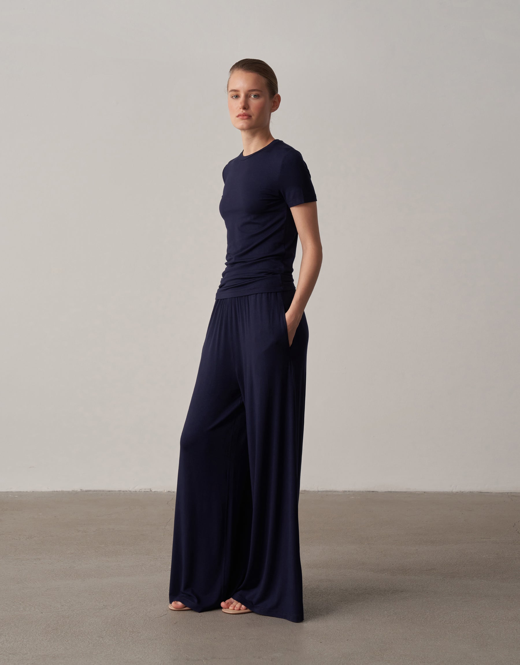 Fit Kesim Kısa Kollu Tişört