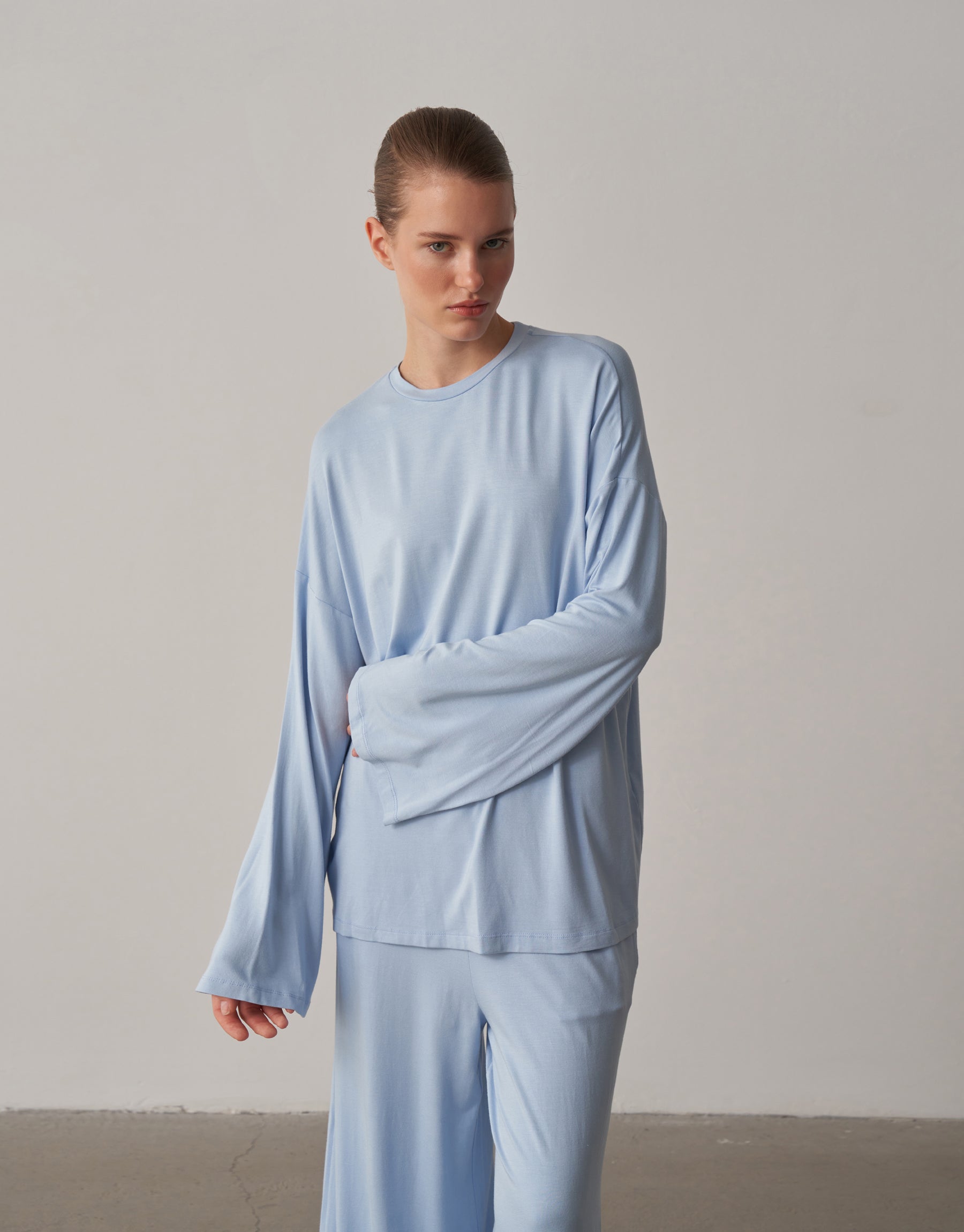 Relaxed Form Lie Blouse