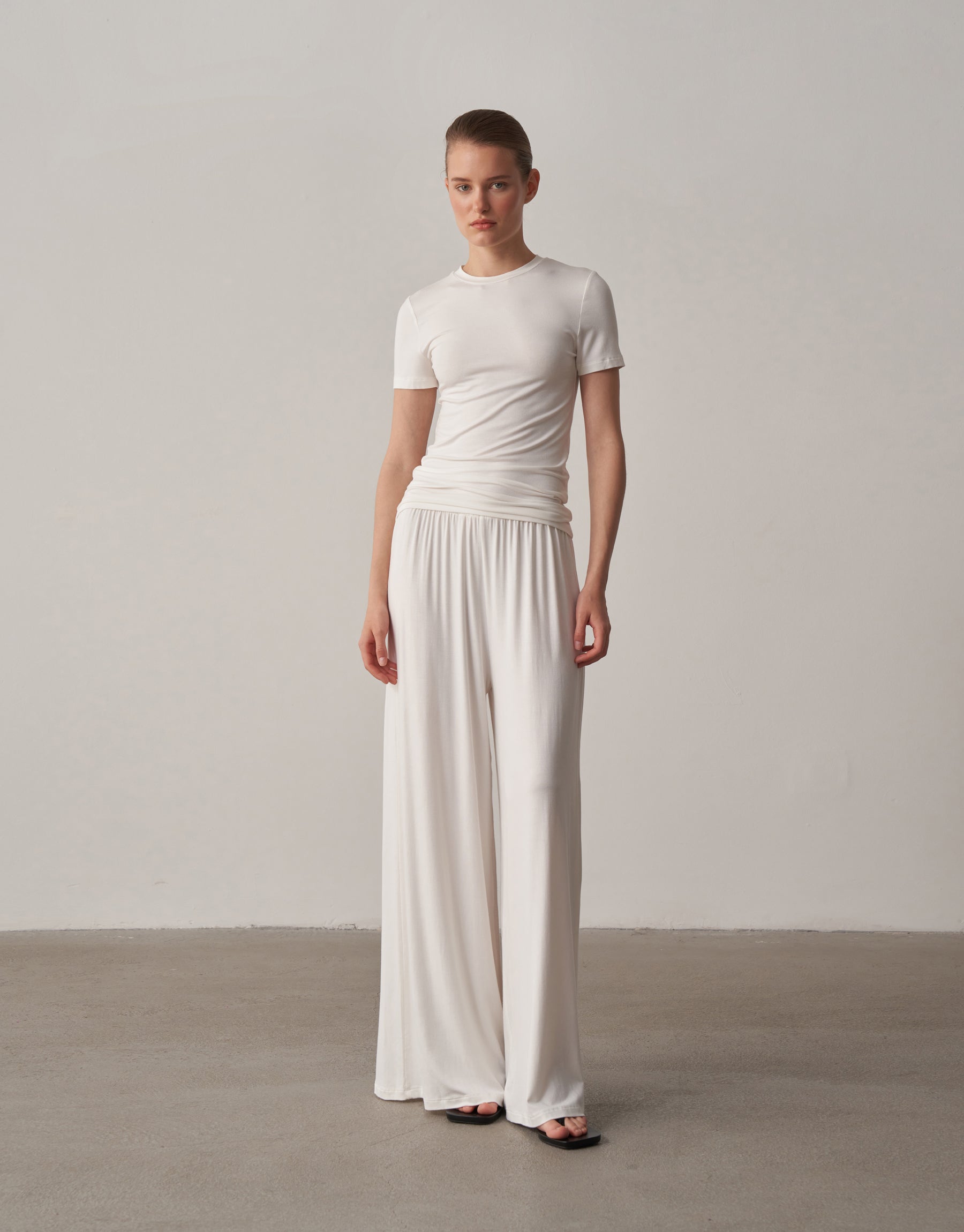 Fit Kesim Kısa Kollu Tişört