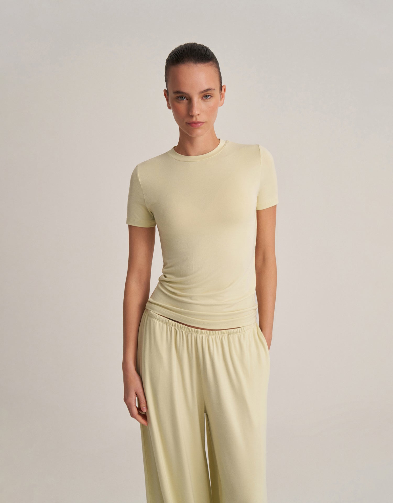 FIT CUT SHORT SLEEVE T-SHIRT LIME