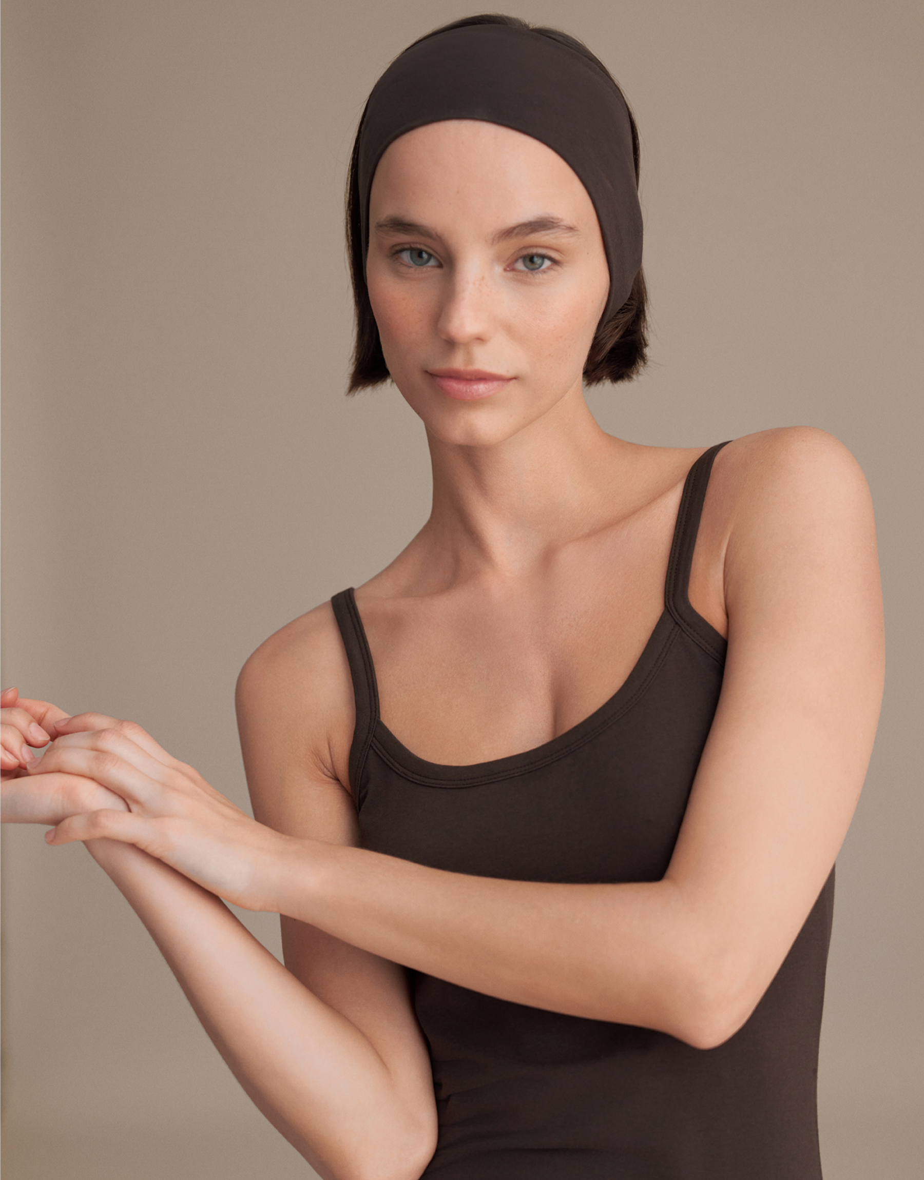 FIT, STRAPLESS TANK TOP, DARK BROWN