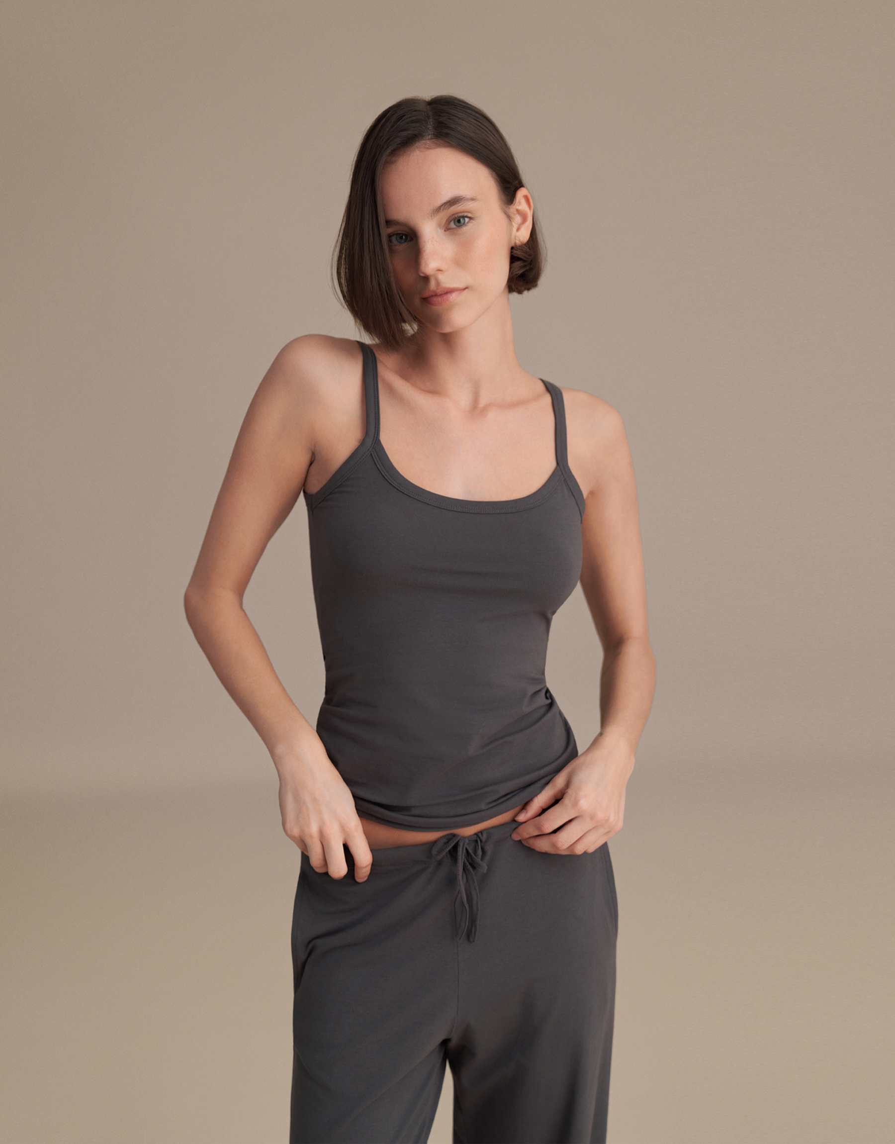 FIT, STRAPLESS TANK TOP, SMOKE GRAY