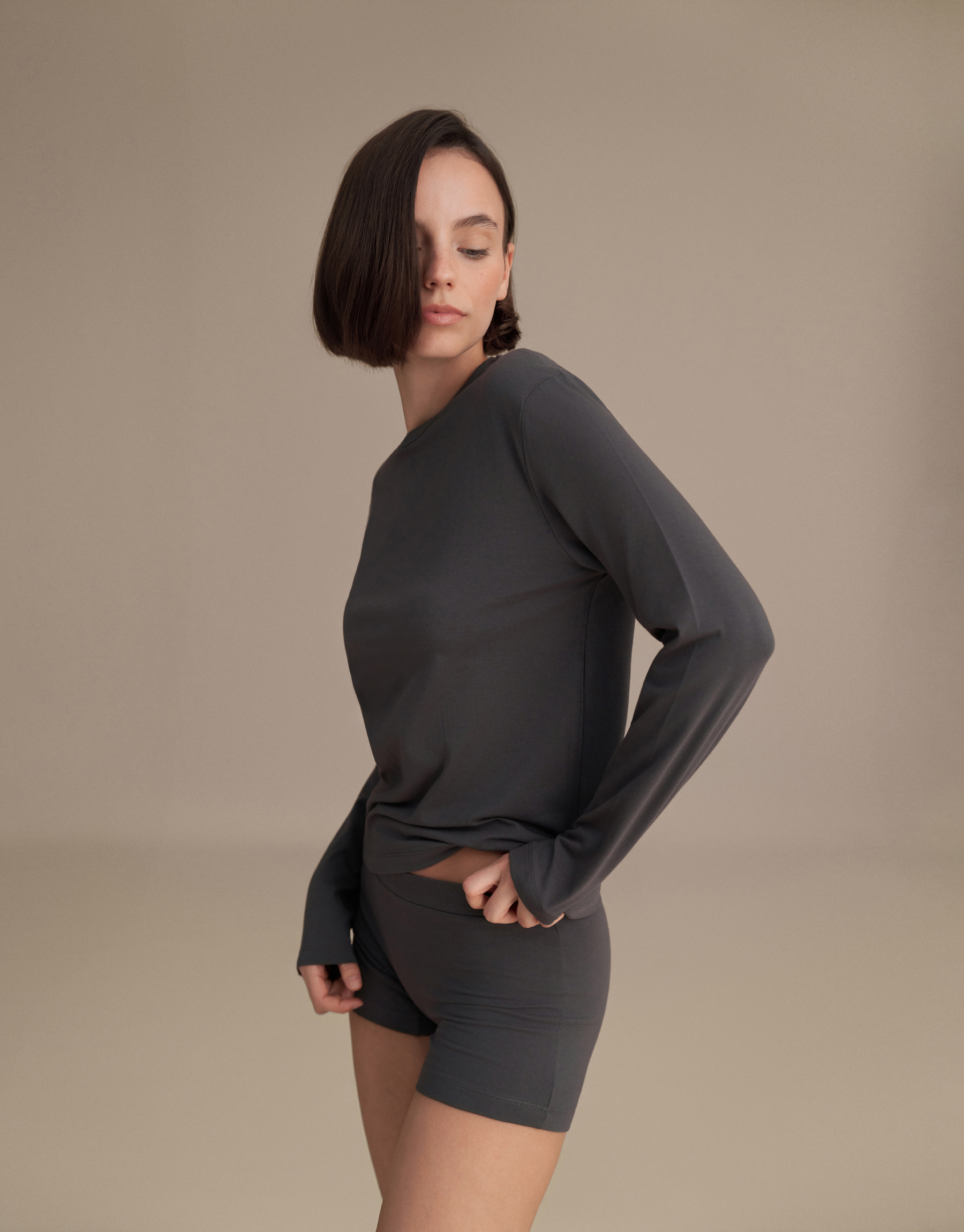 LONG-SLEEVED BASIC T-SHIRT, SMOKE GRAY