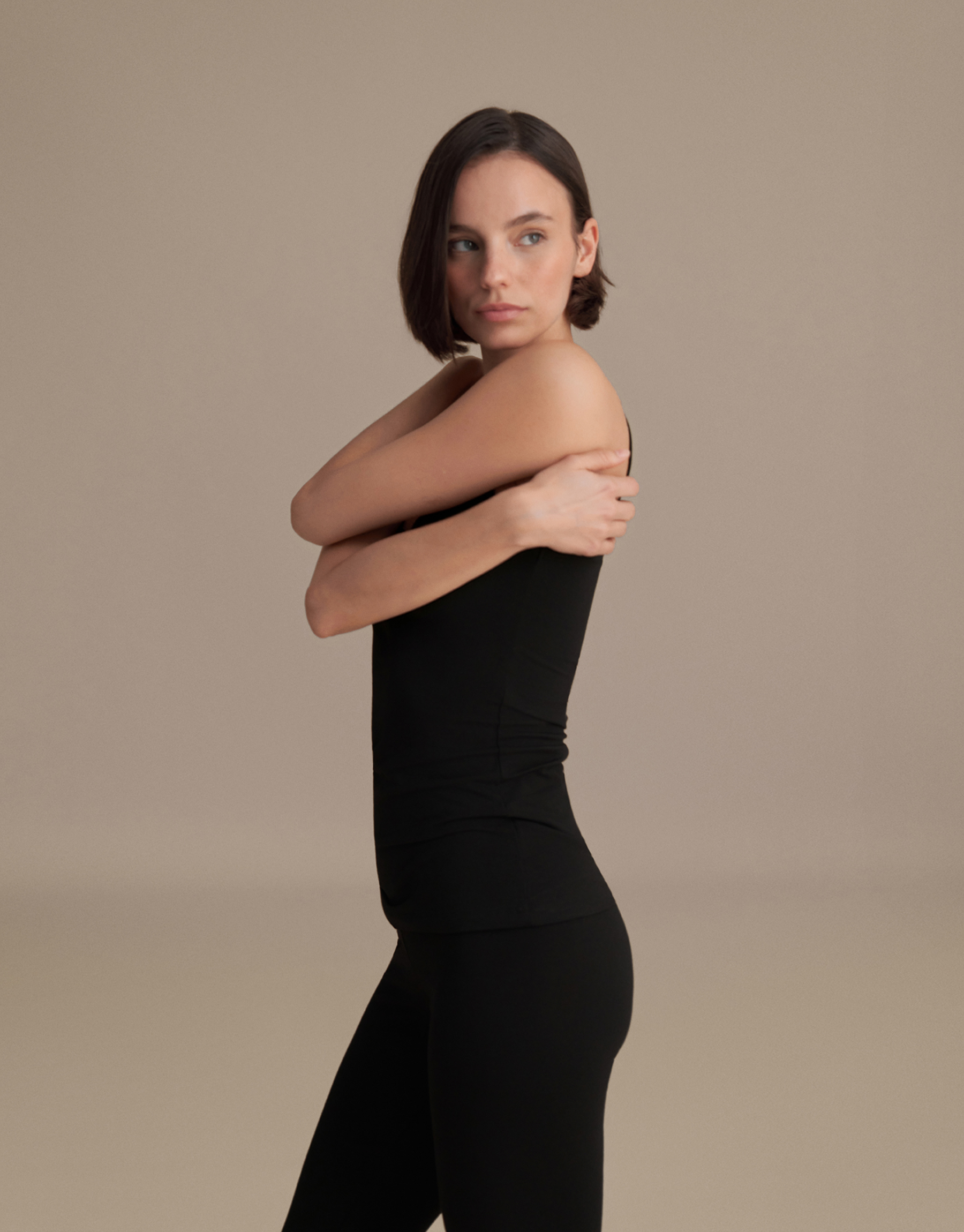 FIT STRAPLESS TANK TOP, BLACK