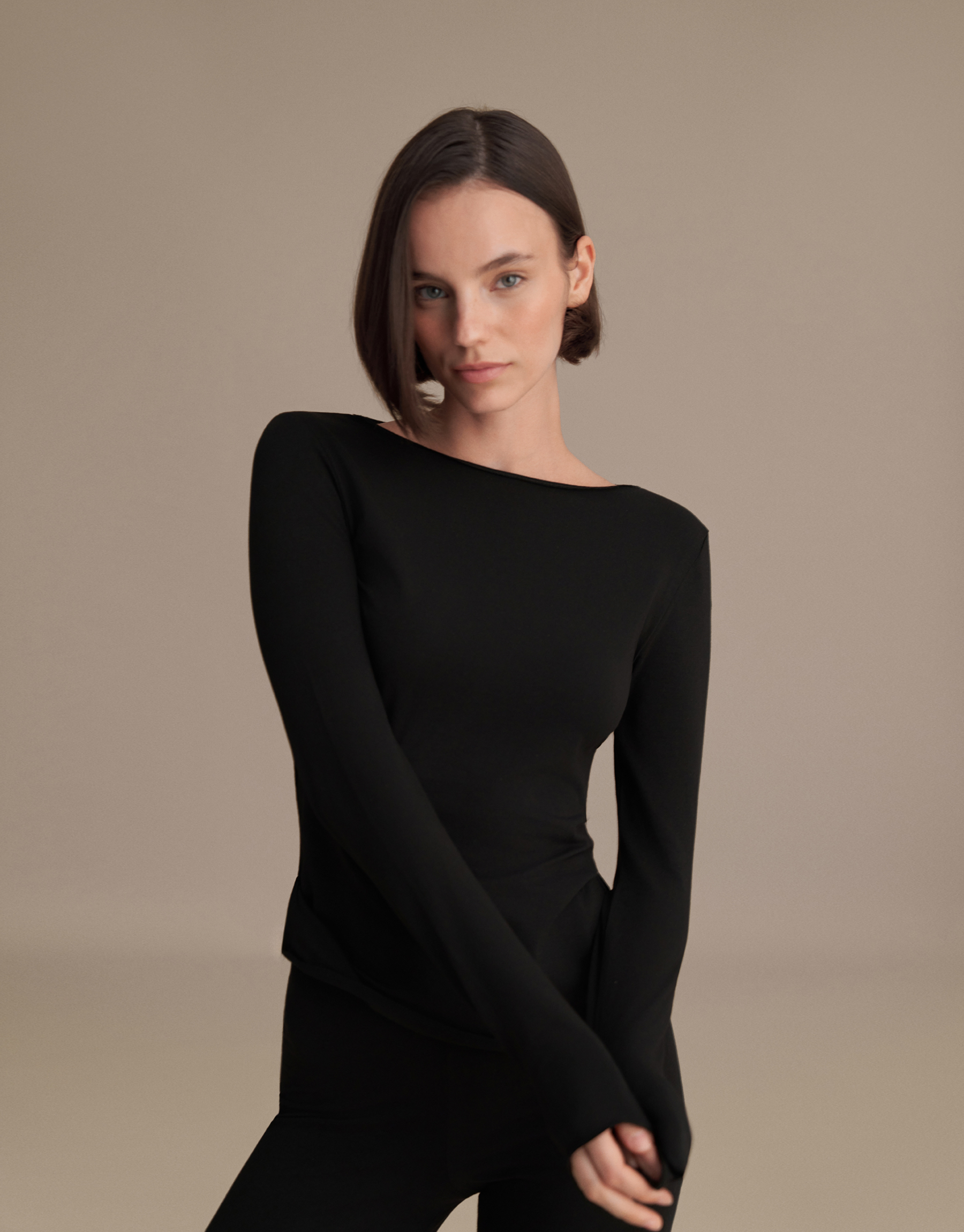 KAYIK YAKA UZUN KOLLU BLUZ SİYAH