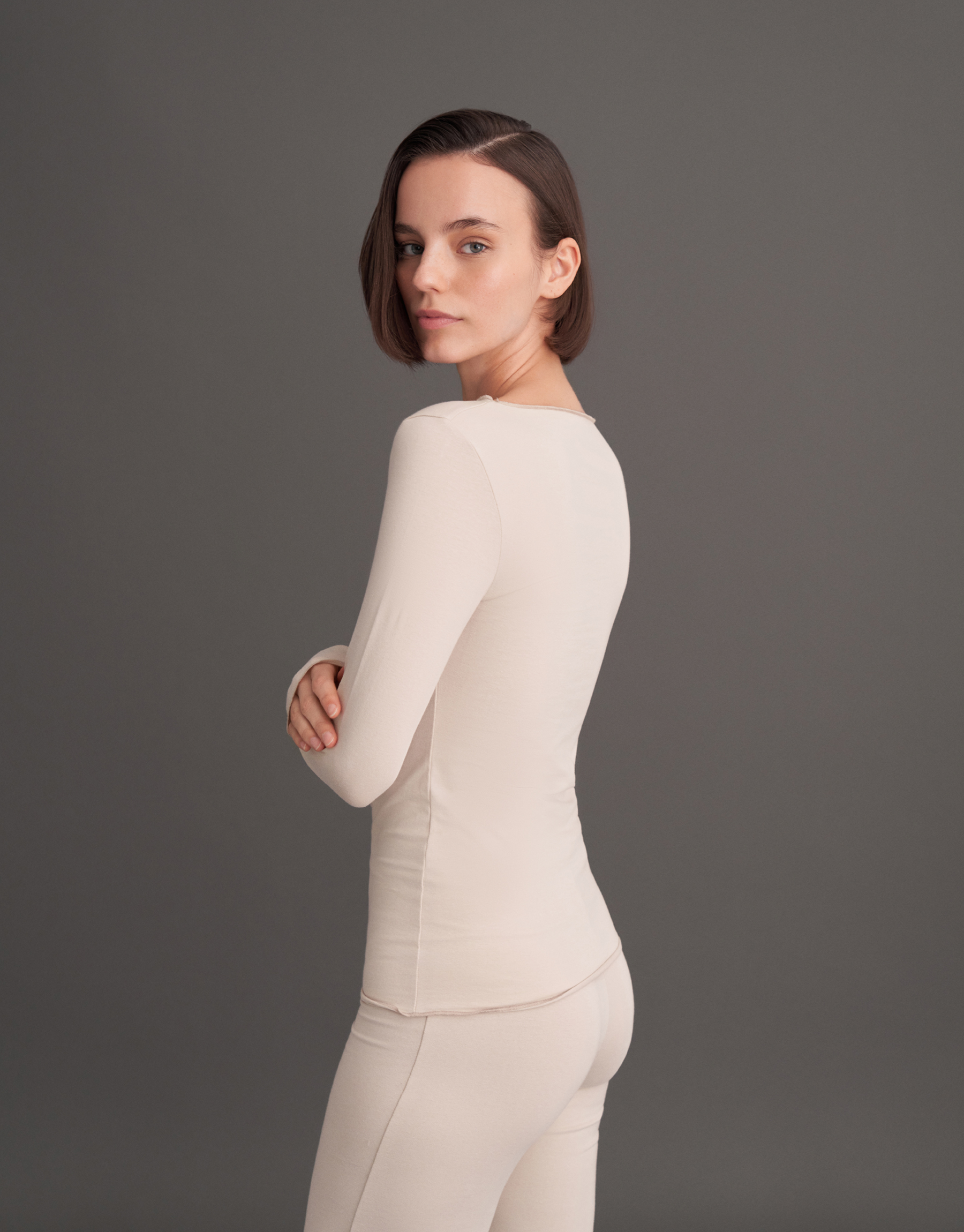 KAYIK YAKA UZUN KOLLU BLUZ KREM