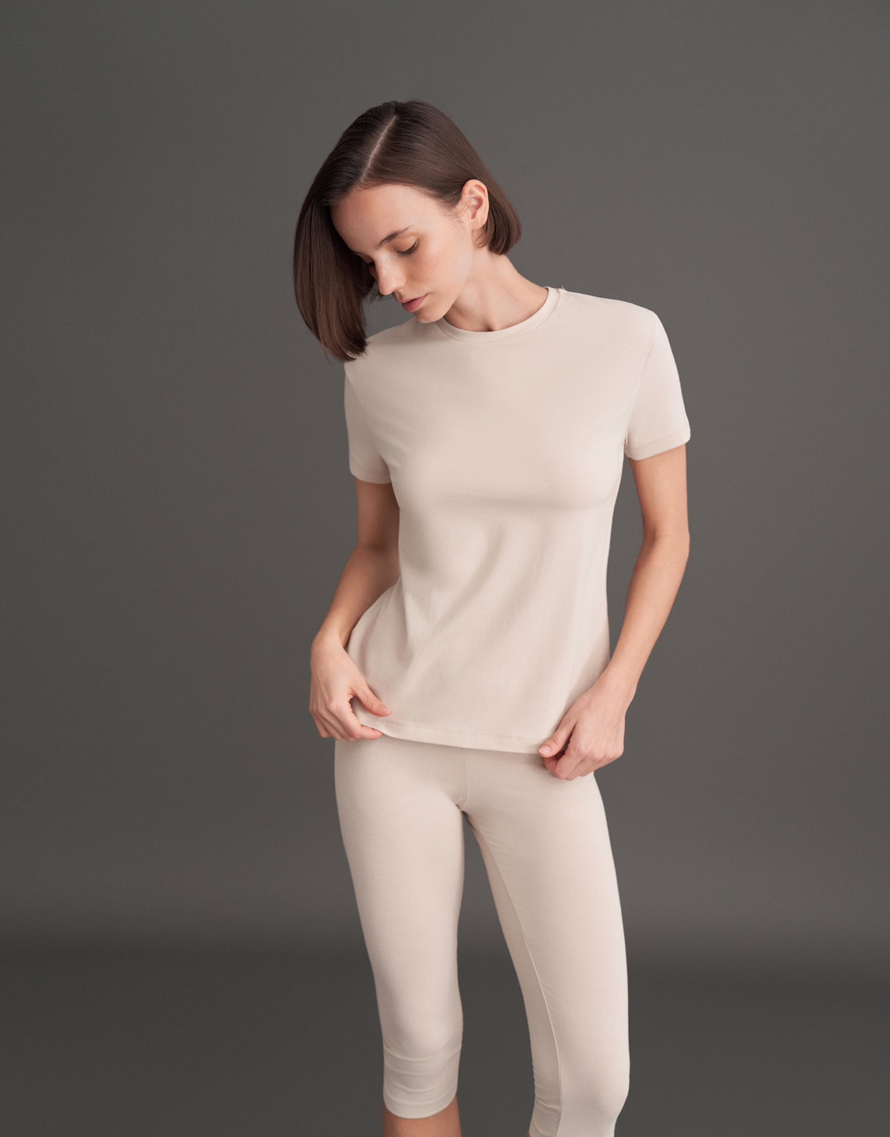 Short-sleeved basic t-shirt cream