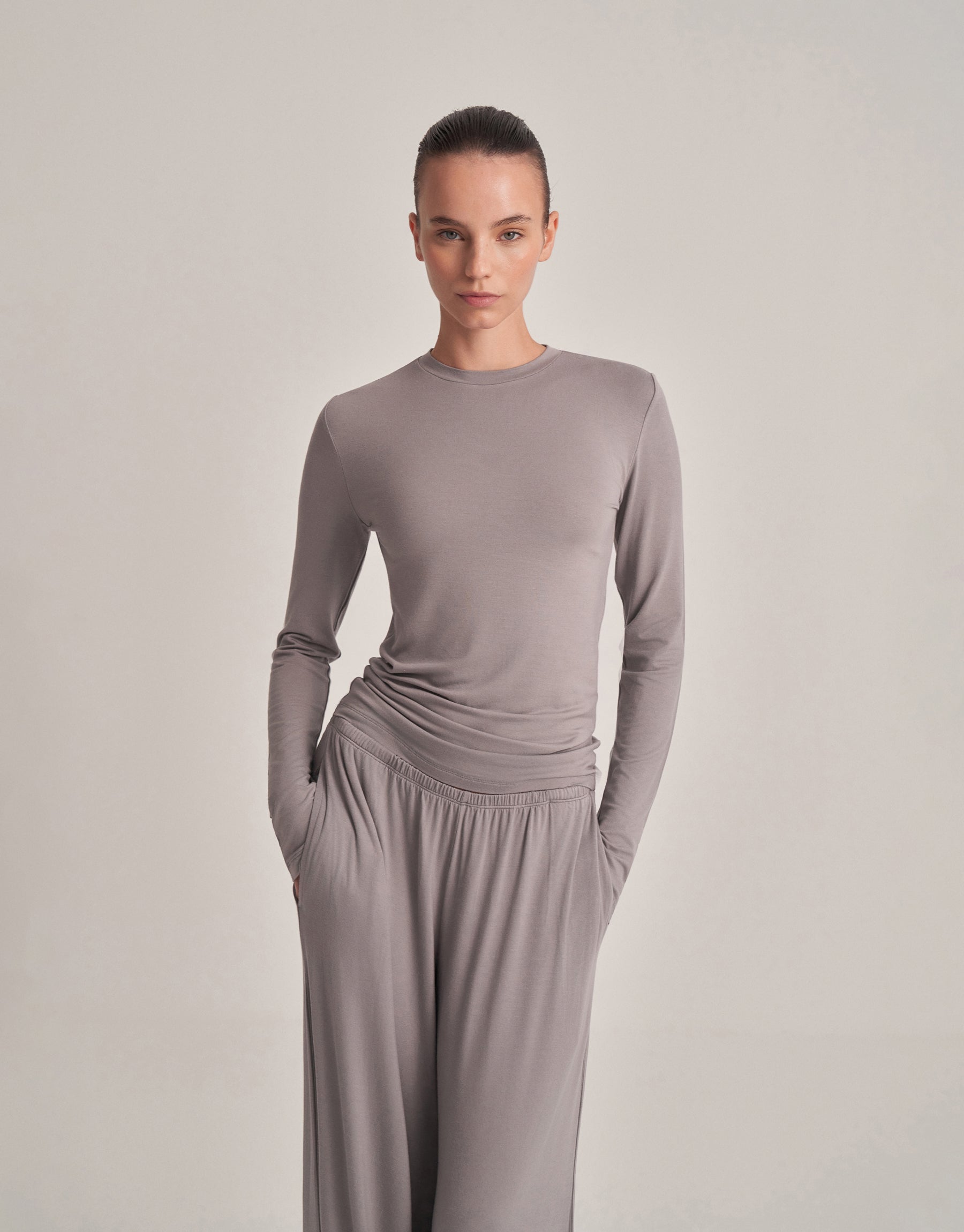 FITTED LONG-SLEEVE T-SHIRT ASH GRAY