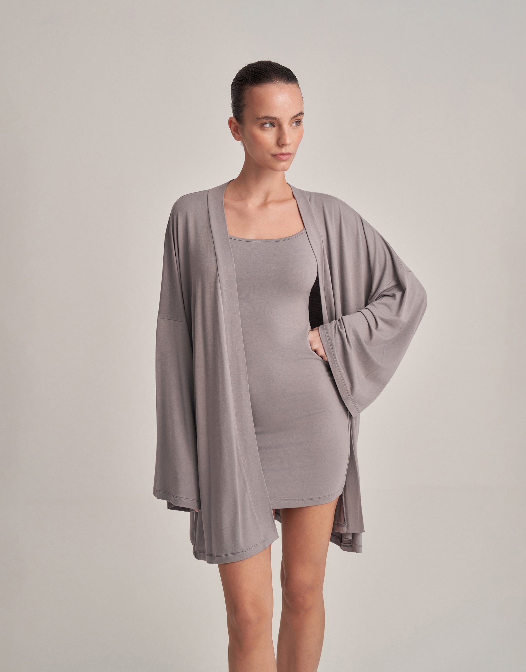 BACKLESS STRAPLESS SHORT DRESS ASH GRAY