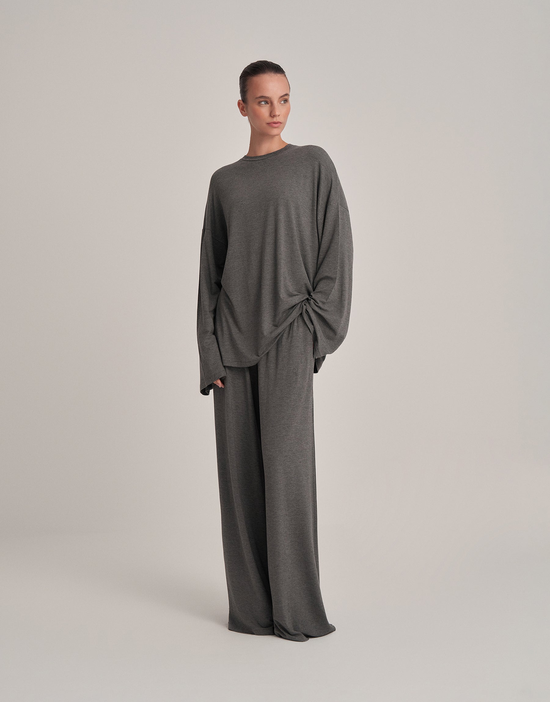 Relaxed fit blouse in anthracite melange.
