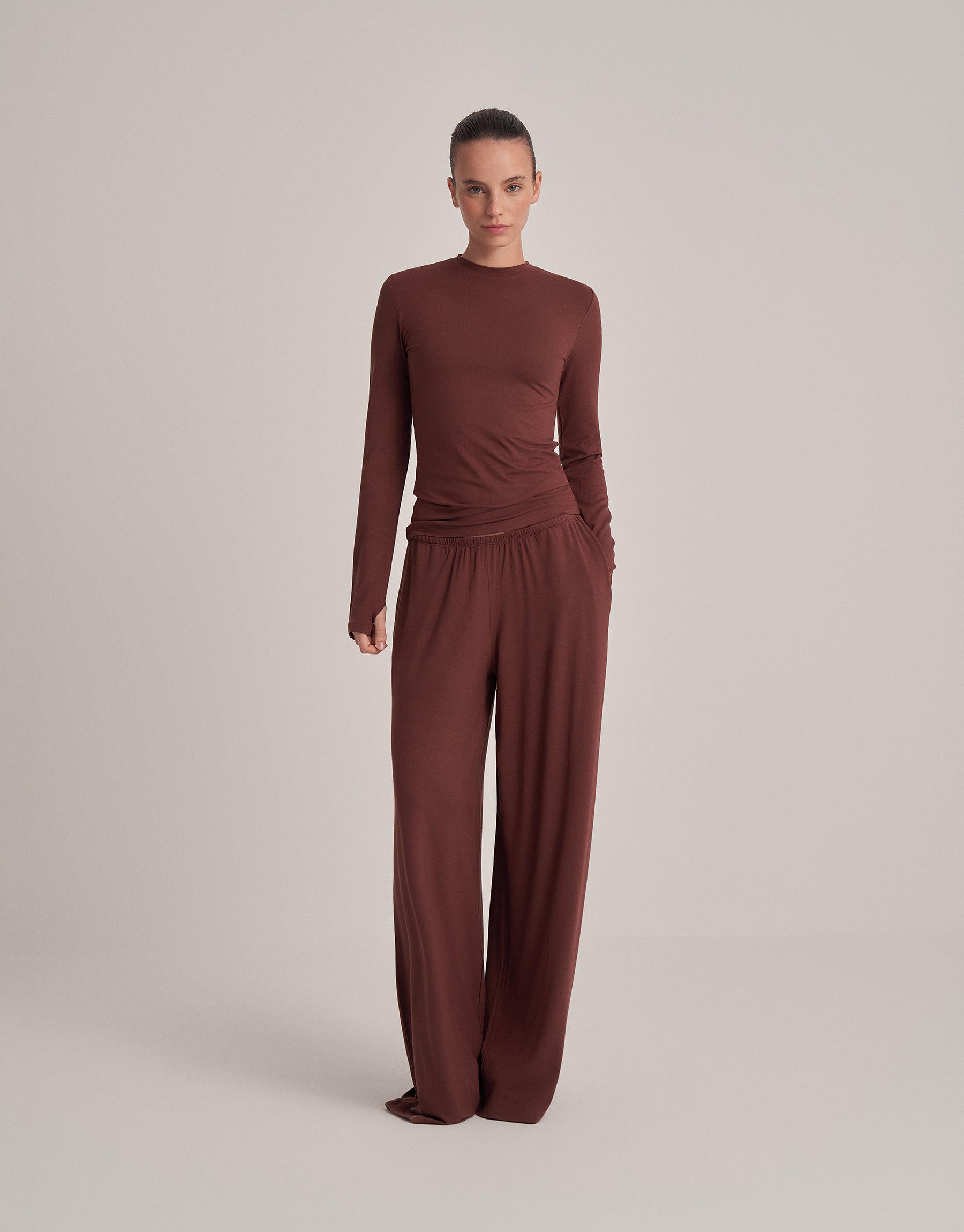 FIT KESIM UZUN KOLLU T-SHIRT ÇİKOLATA KAHVE