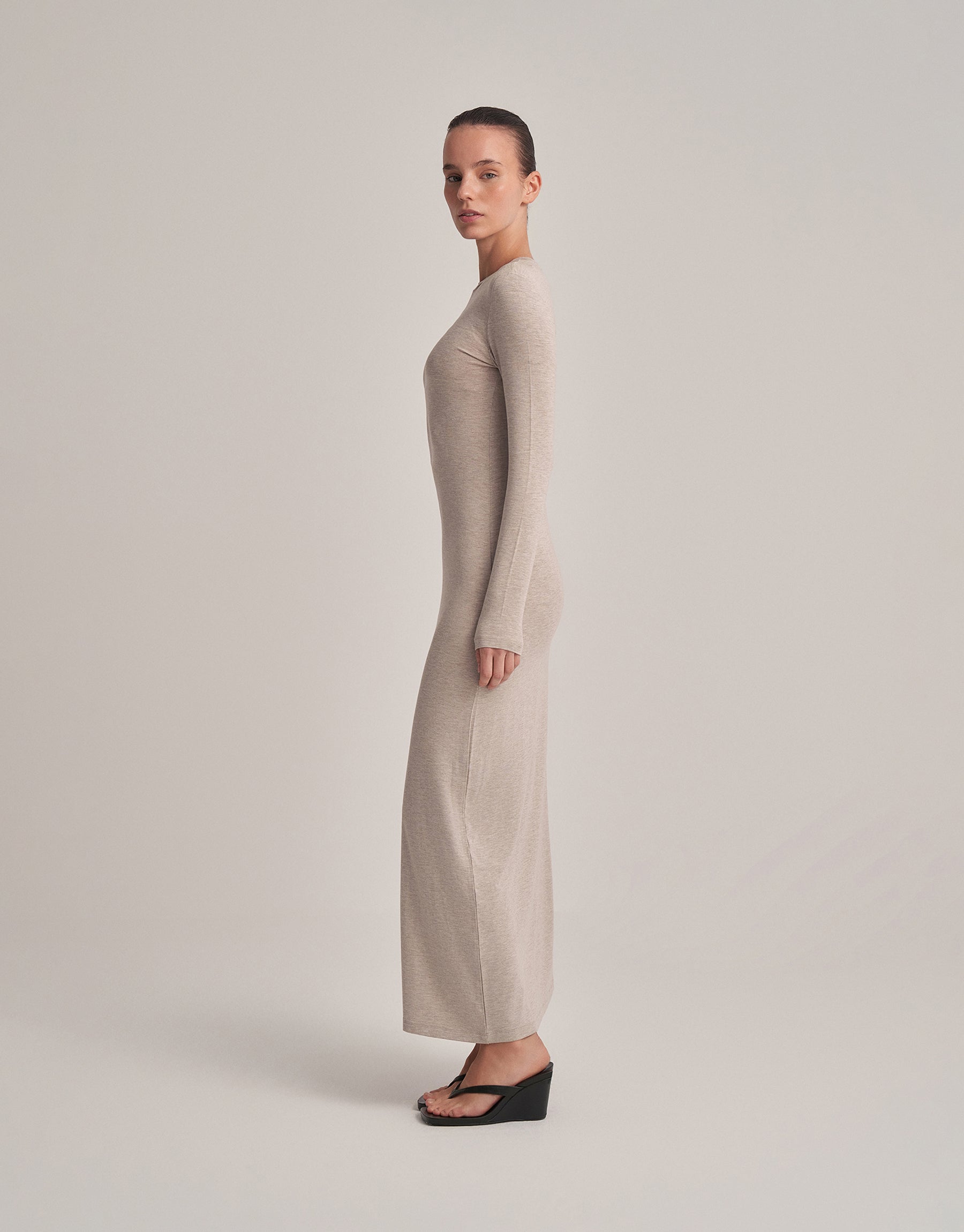 BEDENİ SARAN MAKSİ BOY ELBİSE EKRU MELANJ