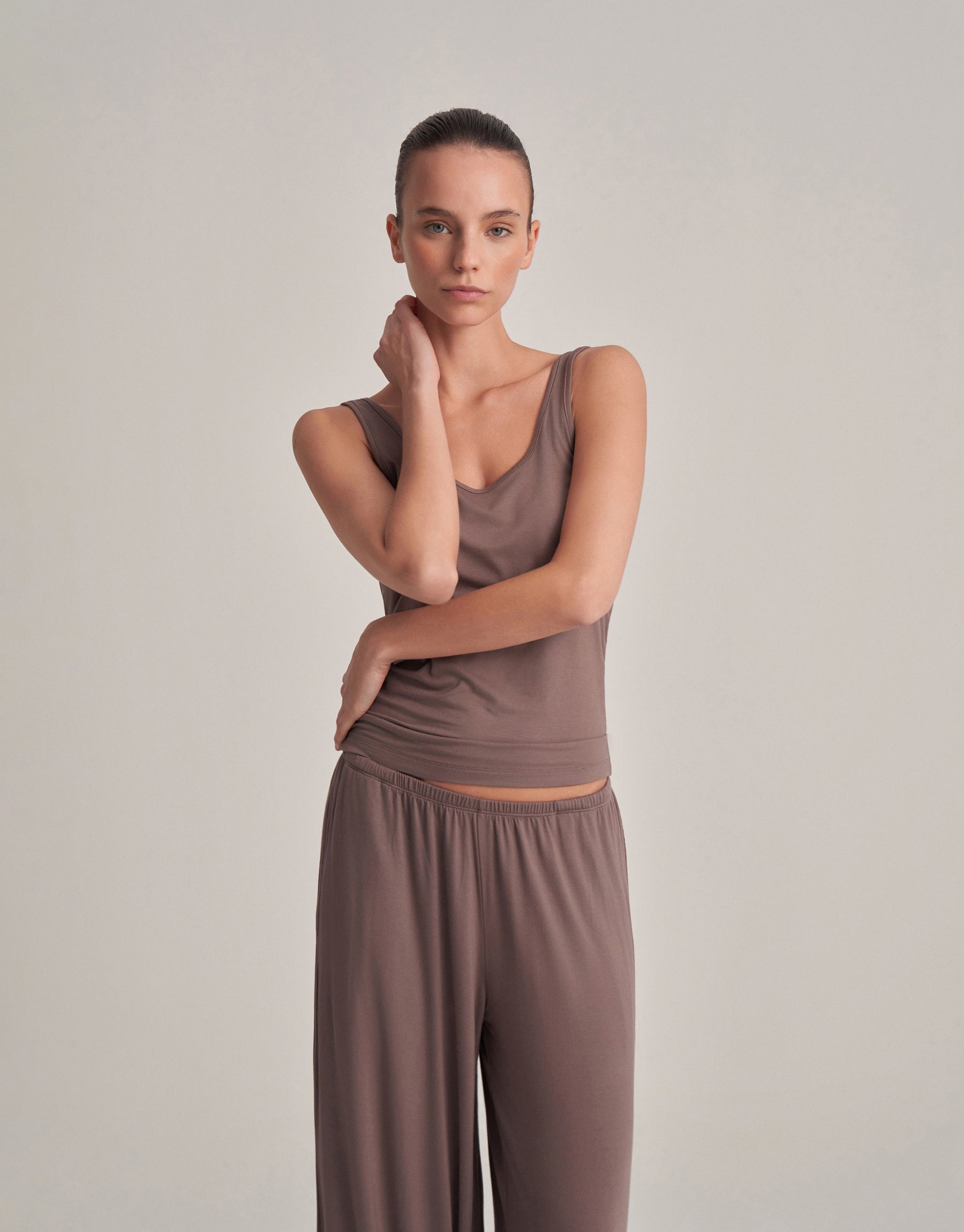 RAHAT DÖKÜMLÜ PANTOLON VİZON