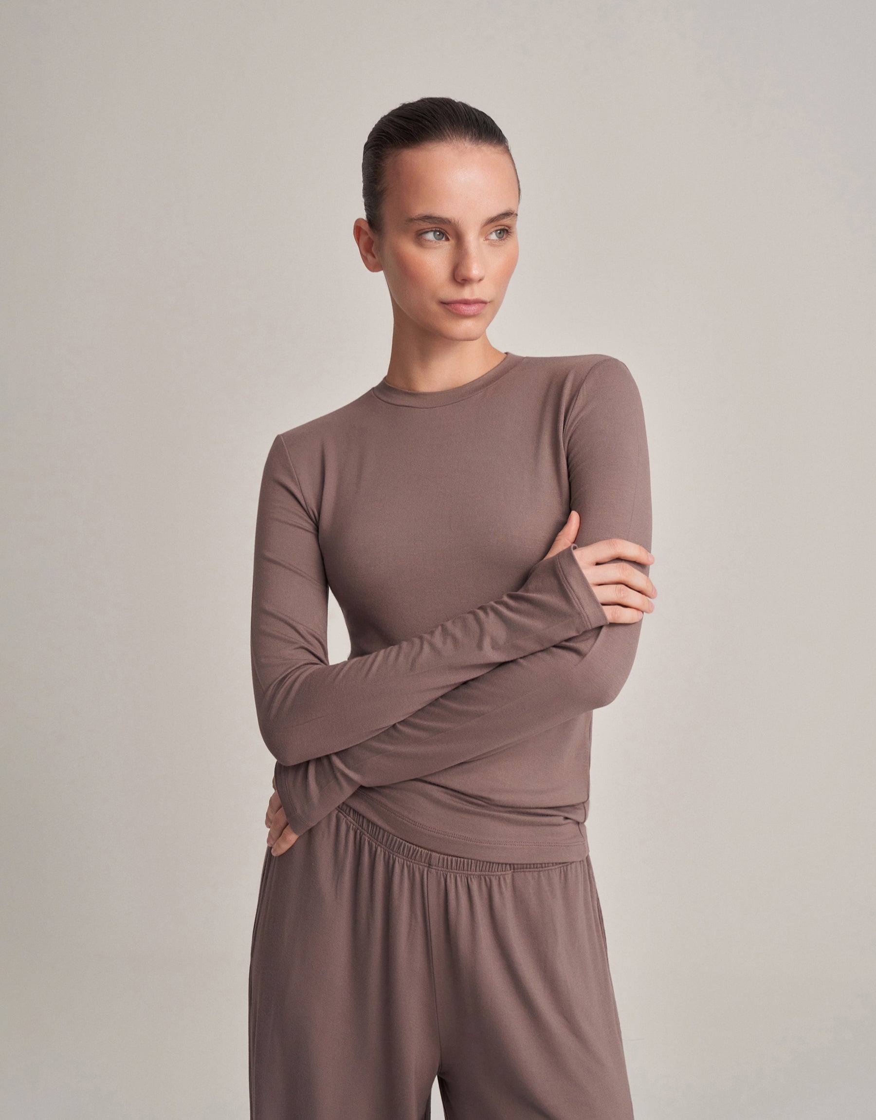 FITTED LONG-SLEEVE T-SHIRT MINK