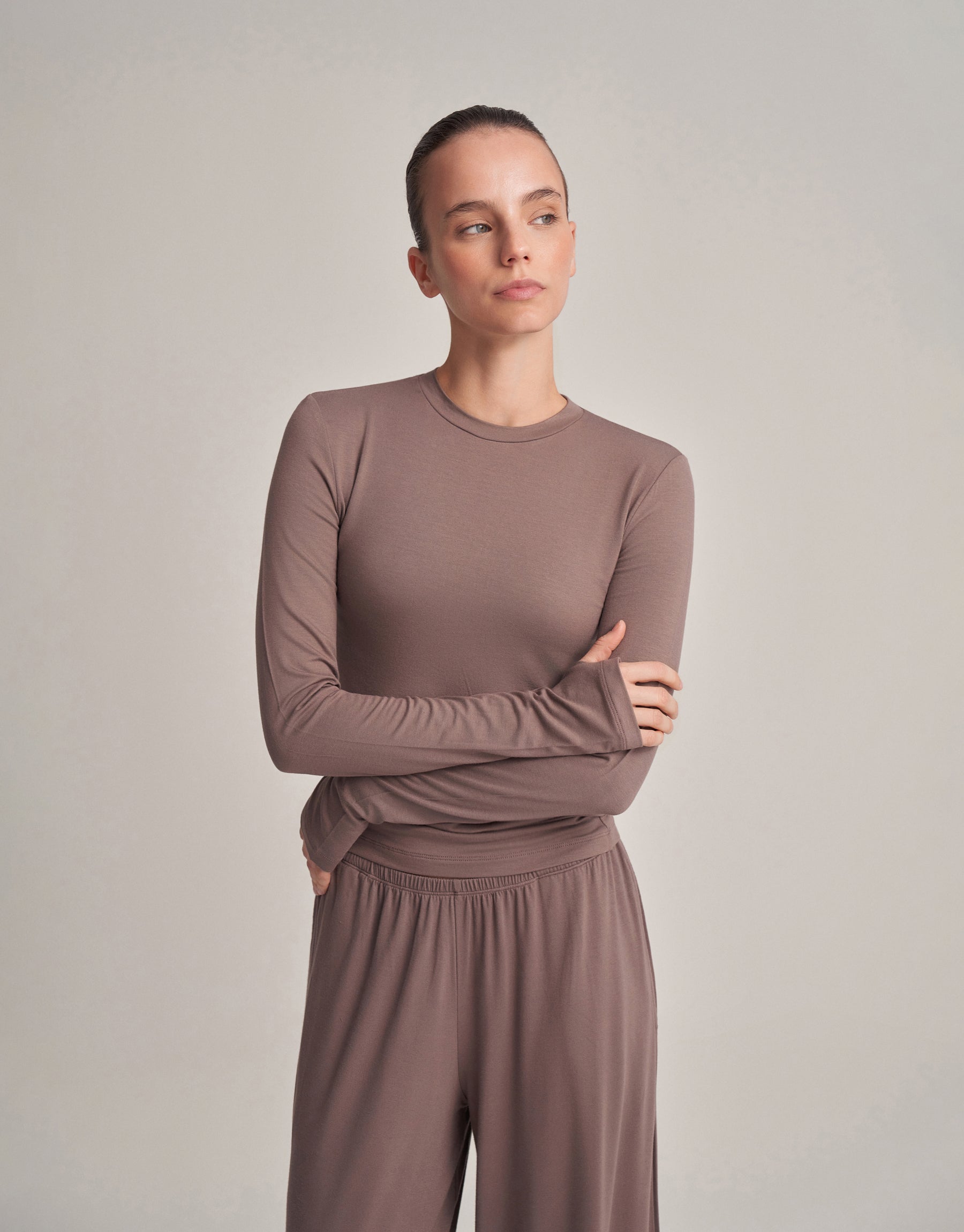 FITTED LONG-SLEEVE T-SHIRT MINK