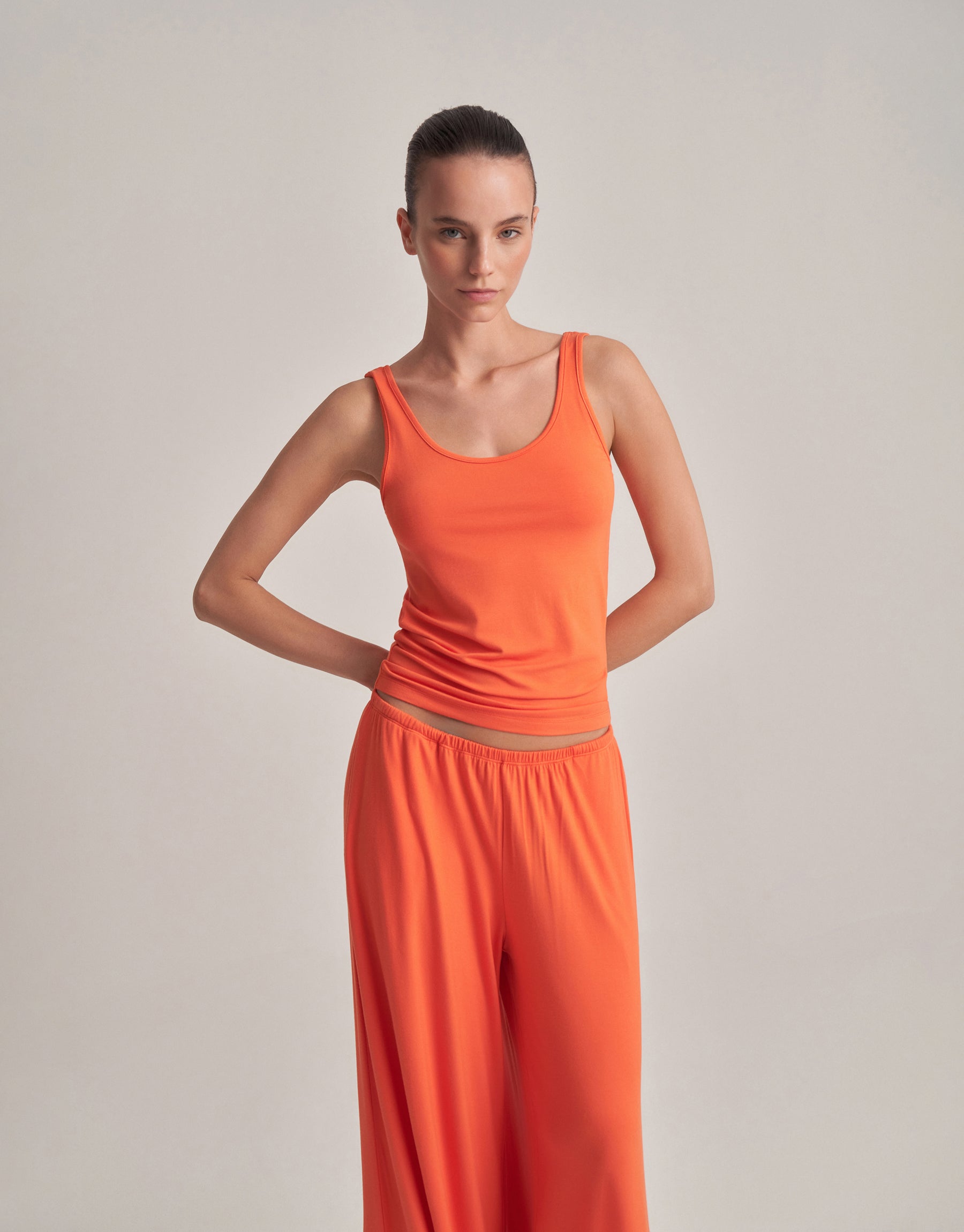 THICK STRAP ORANGE TANK TOP