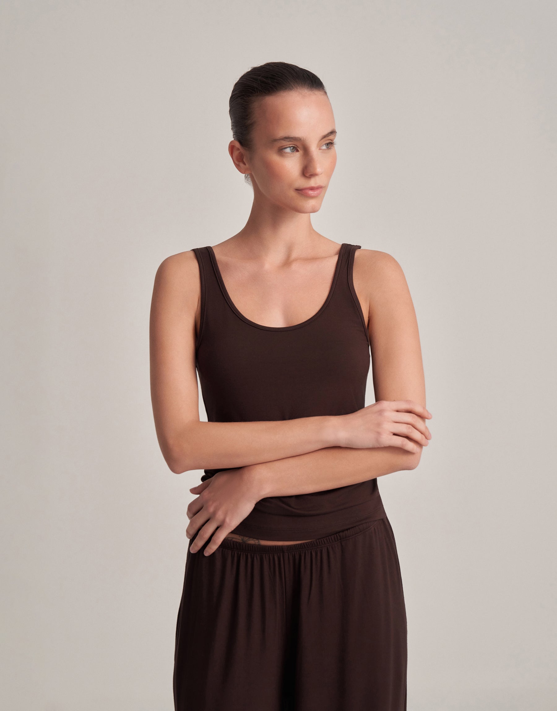THICK-STRAP TANK TOP, DARK BROWN