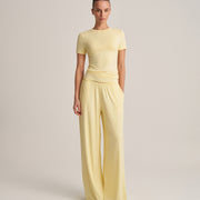 FIT KESIM KISA KOLLU T-SHIRT TEREYAĞ SARISI