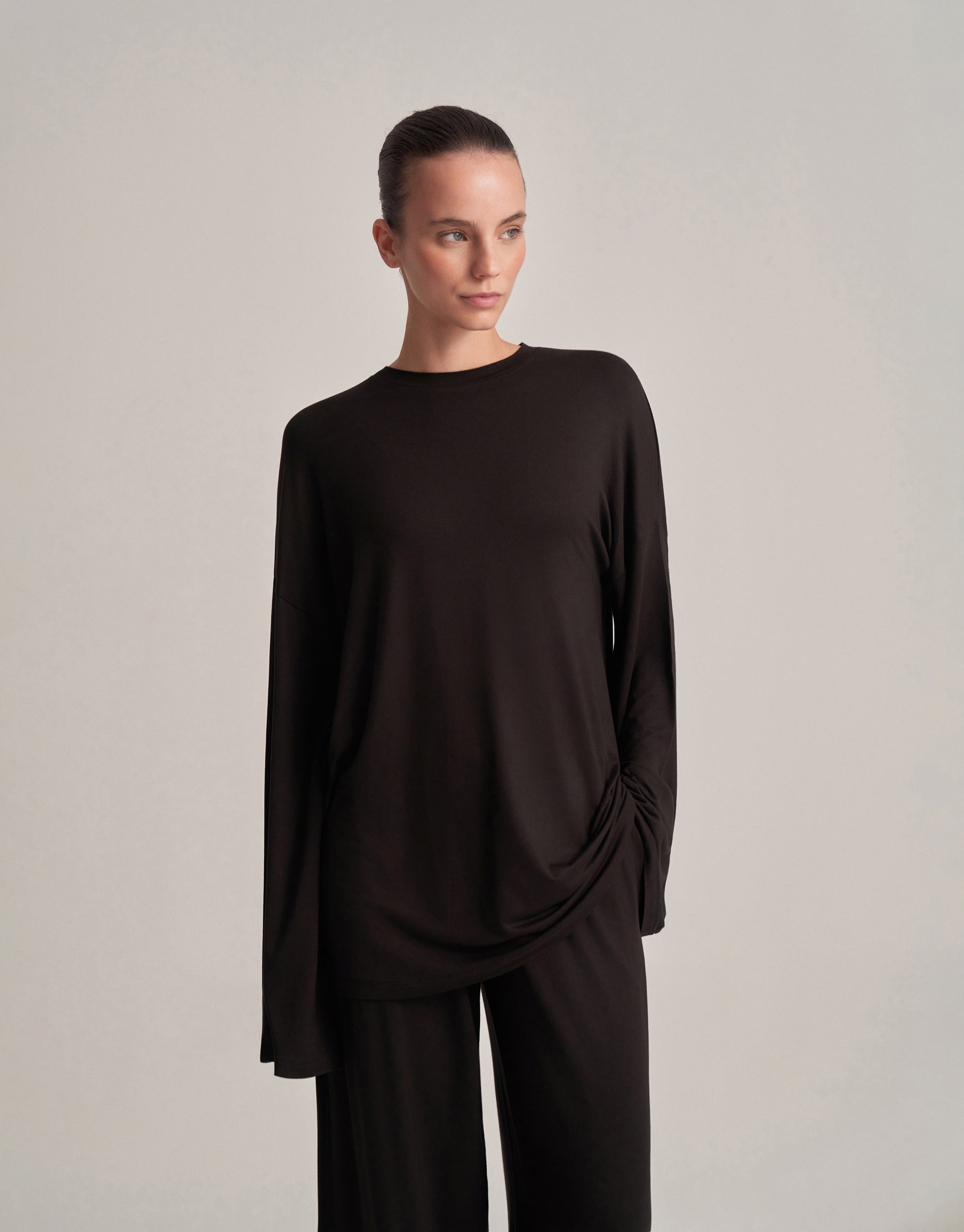 RELAXED FIT BLOUSE, BLACK.