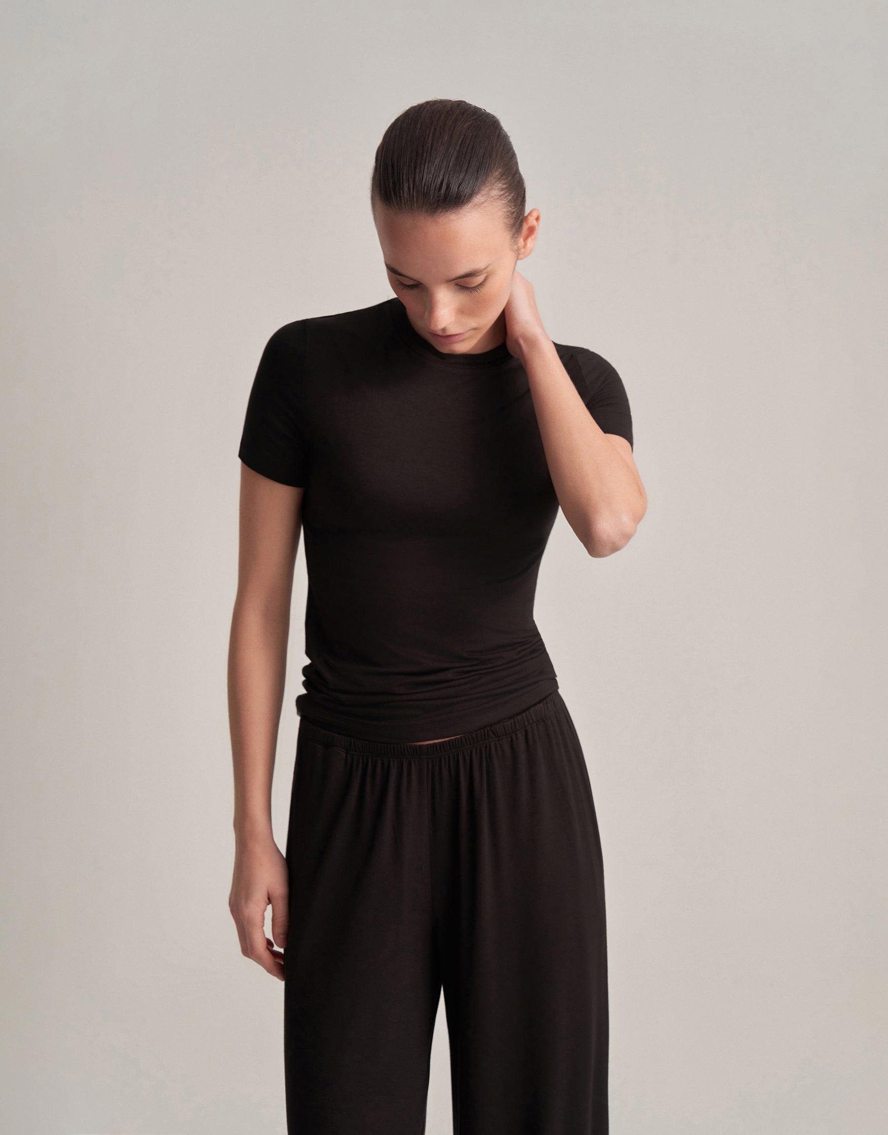 FIT SHORT-SLEEVE T-SHIRT BLACK