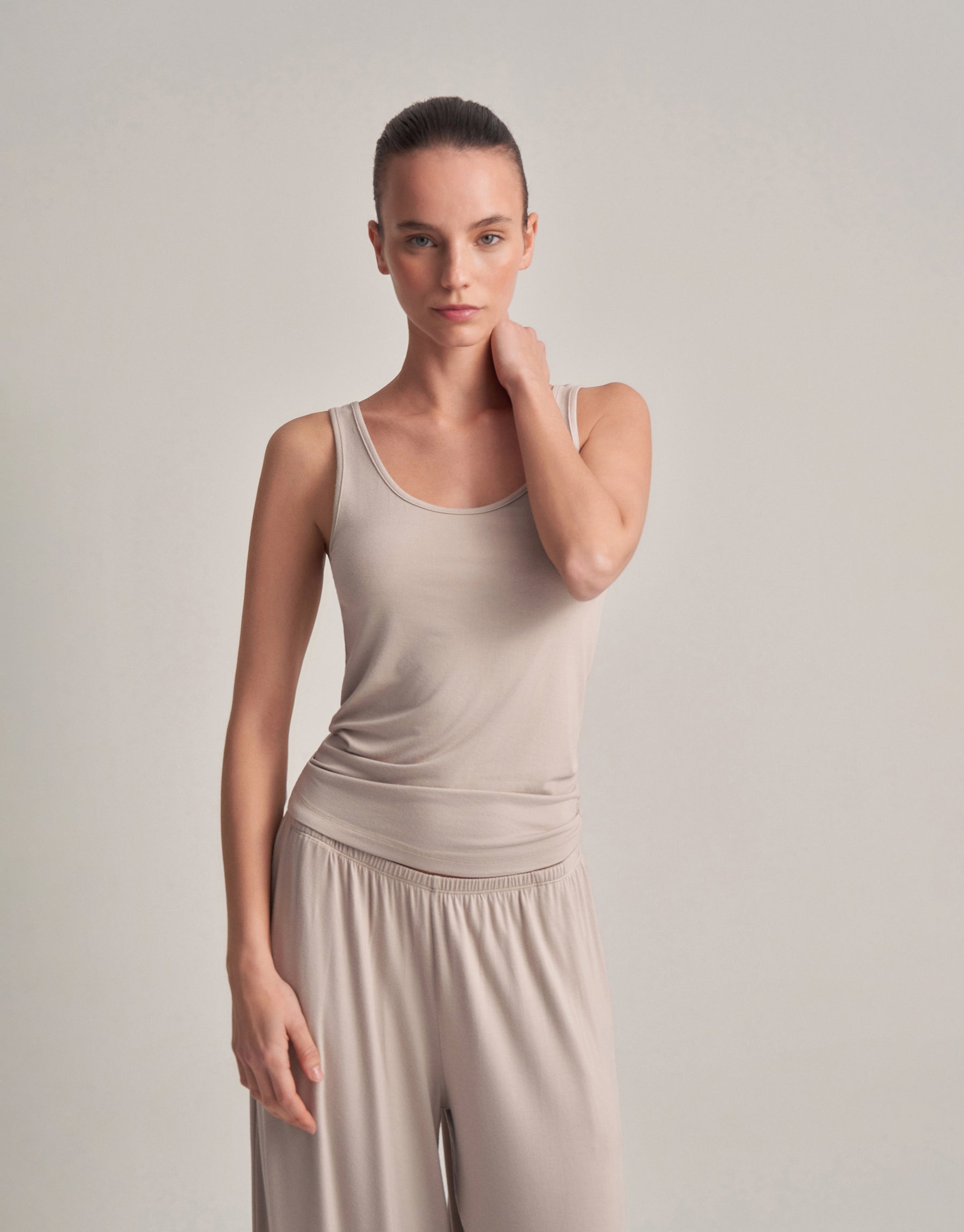 COMFORTABLE, LOOSE-FITTING PANTS