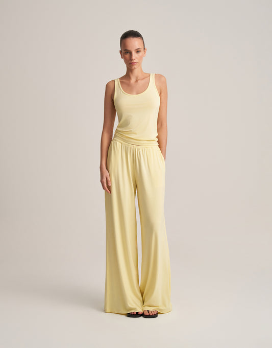 COMFORTABLE, LOOSE-FITTING TROUSERS, BUTTER YELLOW.
