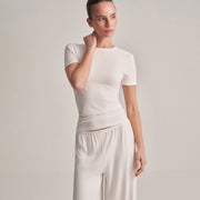 FIT KESIM KISA KOLLU T-SHIRT EKRU